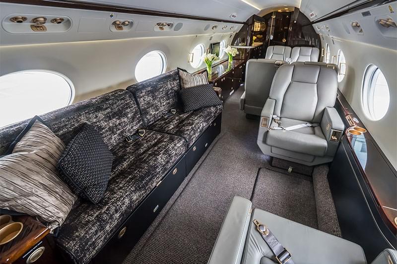 VIP private jet, VIP air charter, luxury VIP travel, book private jet, fly private jet